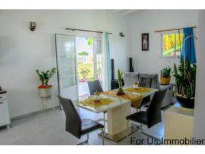 À vendre – Maison contemporaine récente à Sainte-Anne  Guadeloupe