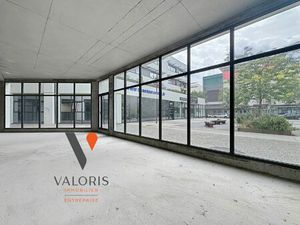 Location Local commercial 150m² SEYSSINET PARISET 38170