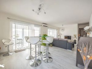 Vente maison 4 pièces 90 m² à Doeuil-sur-le-Mignon (17330)  180 000 €