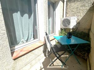 CABANNES - Maison de village 3 pièces avec courette et terrasse tropézienne