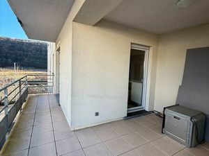 F4 récent 85 m² – Terrasse + Balcon – Ascenseur – Parking – 5 min Frontière