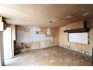 Maison 2 pièces - 40 m² à rénover dans le village de St-Georges-de-Luzençon