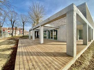 LOCAL COMMERCIAL 251m2 / TERRASSE - IDÉAL RESTAURATION - RIVERY