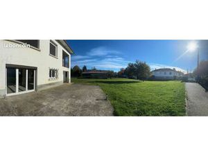 Maison - 7 pièces - 150m²