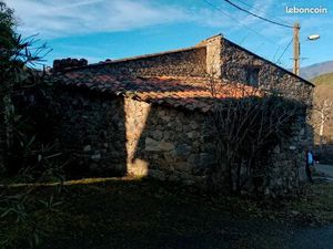 Mas en pierre avec permis de construire