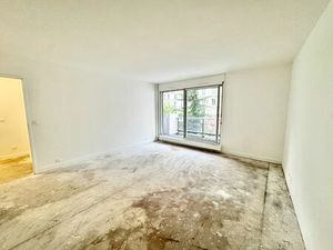 PARIS 5 - Jardin des Plantes - 3 pièces avec balcon à rénover