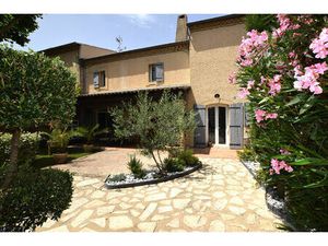 CABANNES - Partie de mas rénovée  6 pièces terrasse  buanderie  cellier  cave