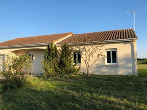 Location Maison 4 pièces 93m² SENILLE ST SAUVEUR 86100