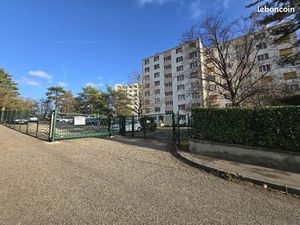 Studio 1 pièce 26 m²