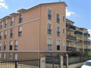 Place de parking - rue de la Grande Haie (61)