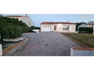 Location Saint Révérend