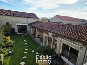 Vente maison 8 pièces 155 m² Juillé (16230)