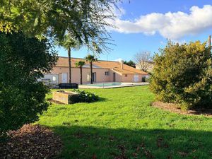 Vente maison 7 pièces 248 m² La Vallée (17250)