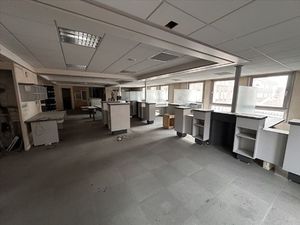 Achat Local commercial 307m²