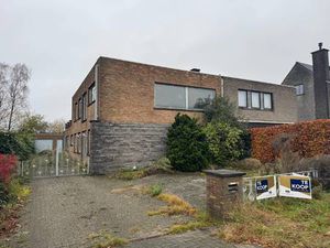 Huis te koop in Sint-Niklaas met 5 slaapkamers