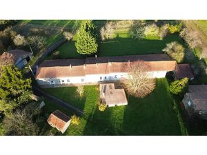 Vente propriété 9 pièces 250 m² à Tonnay-Charente (17430)  320 000 €