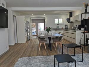 Maison familiale de 150 m2 + Local professionnel 200 m2 - Saint Estève