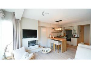 Aangename gemeubelde studio vlakbij de Zeedijk en de Lippenslaan