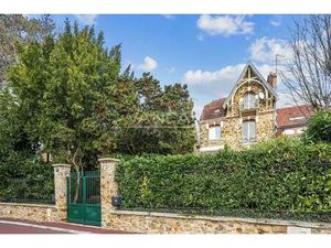 Sèvres - Quartier Brancas  rive droite - Maison meulière classée adossée au parc de...