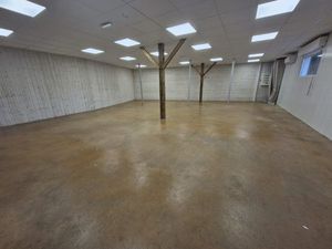 VANNES EST – Local en rez-de-chaussée de 200 m²