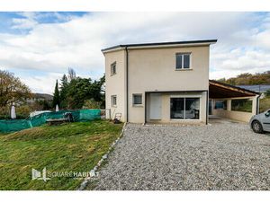 Vente maison 5 pièces 95 m² Saint-Uze (26240)