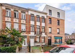 Huis te koop in Berchem met 4 slaapkamers