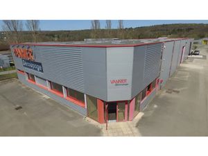 Local d'activité 1 660 m2