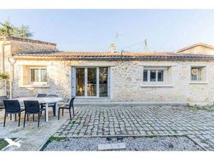 Vente maison 2 pièces 49 m² Saint-Médard-en-Jalles (33160)