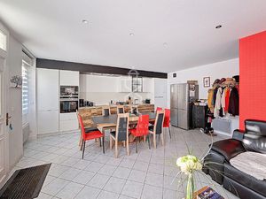 GÂVRES : Belle maison de ville  à deux pas de l'embarcadère