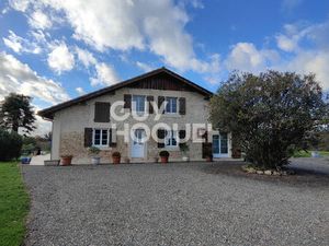 Maison de maître de 232 m2  5chambres sur 2 hectares