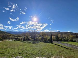 Terrain à bâtir avec vue sur le Luberon - 340 m² de constructibilité - 870 m² de terrain -