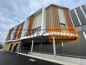 Local d'activités de 2324m²