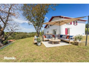 Vente maison 7 pièces 160 m² à Urcuit (64990)  499 000 €