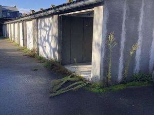 Location Garage box et parking à Nantes (44000) : à louer / 12m² Nantes