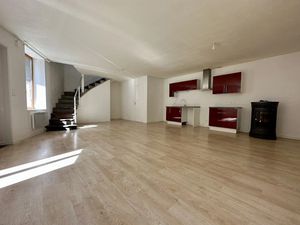Location maison 4 pièces 93 m² à Clermont-Ferrand (63000)  875 €