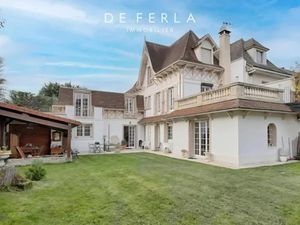 Vente propriété 7 pièces 200 m² à La Varenne Saint Hilaire (94210)  1 540 000 €
