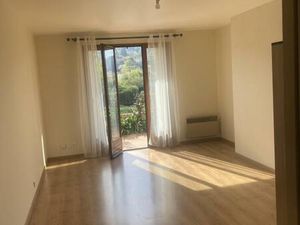 A LOUER TYPE 1 BIS CUISINE EQUIPEE DANS RESIDENCE