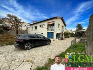 Maison 120 m2  5 pièces avec 70m2 de garage