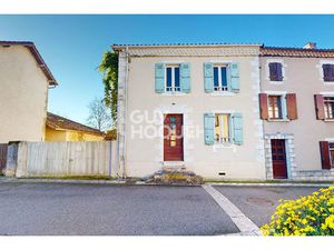 Maison de bourg 80 m² pleine de potentiel avec extérieur