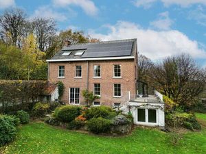 Maison à vendre avec garage et terrasse   Montigny-le-Tilleul (VBD57980)