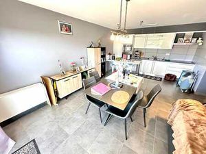 APPARTEMENT RDC AVEC TERRASSE ET PARKING