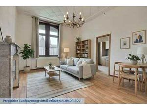 Habitation + bureau ou commerce au RDC