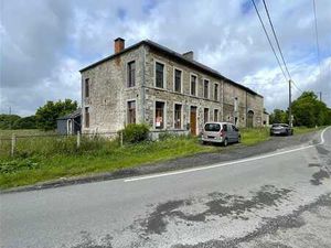 Propriété à rénover entièrement - Beau potentiel