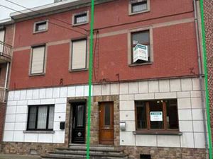 Maison de ±145m² sur 3a86ca  2/3ch  Elec aux normes jardin.