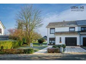 Maison 4 chambres avec jardin et garage  dans quartier prisé