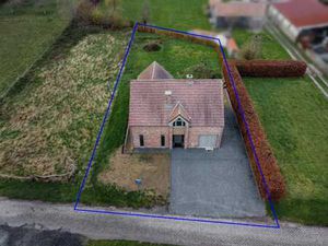 Villa en parfait état dans un cadre verdoyant