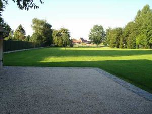 Splendide duplex 2Ch.(+/-96m²)  av empl ss car-port et jard.