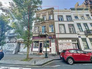 Immeuble de rapport et de commerces