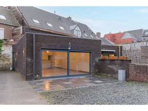 Appartement de plain-pied de 126 m² avec terrasse et parking