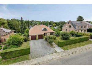 Villa lumineuse 4ch / 3SDB – 13a 84ca – Quartier prisé